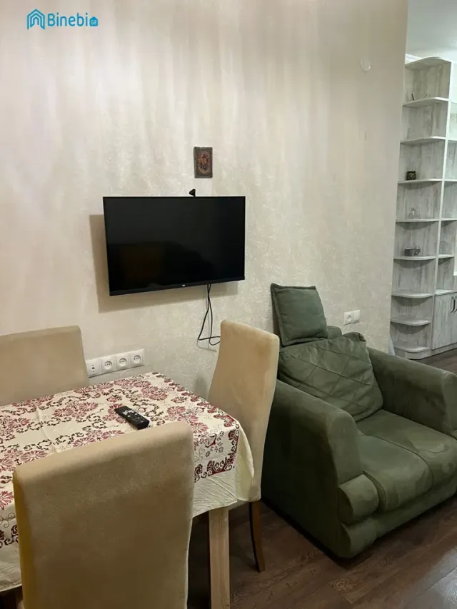 ქირავდება დღიურად 2 ოთახიანი ბინა
