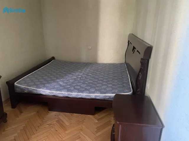 ქირავდება 2 ოთახიანი ბინა