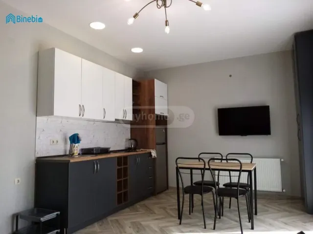 ქირავდება 2 ოთახიანი ბინა