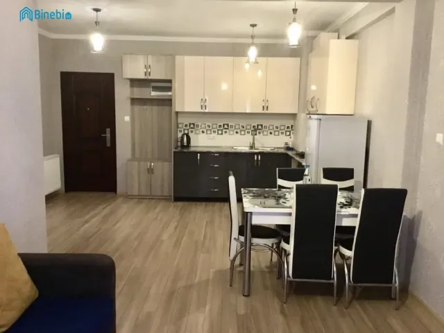 ქირავდება დღიურად 2 ოთახიანი ბინა