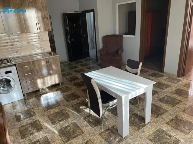 ქირავდება 3 ოთახიანი ბინა