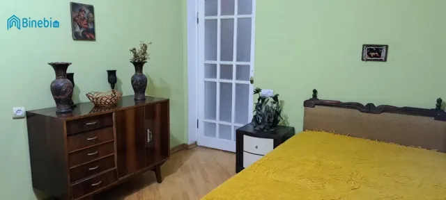 ქირავდება 2 ოთახიანი ბინა