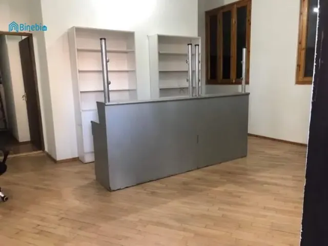 ქირავდება 65 მ² კომერციული ფართი