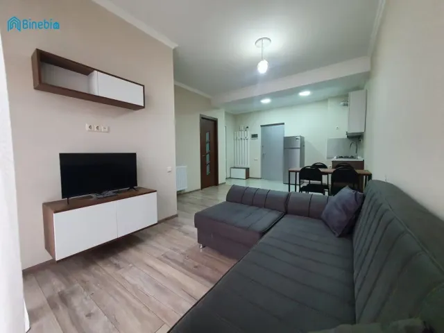 ქირავდება 3 ოთახიანი ბინა