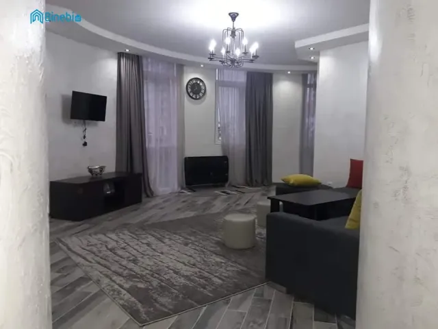 ქირავდება დღიურად 5 ოთახიანი ბინა