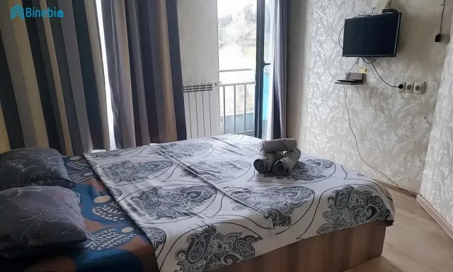 ქირავდება დღიურად 2 ოთახიანი ბინა