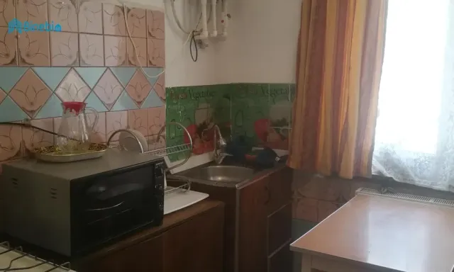 ქირავდება 3 ოთახიანი ბინა