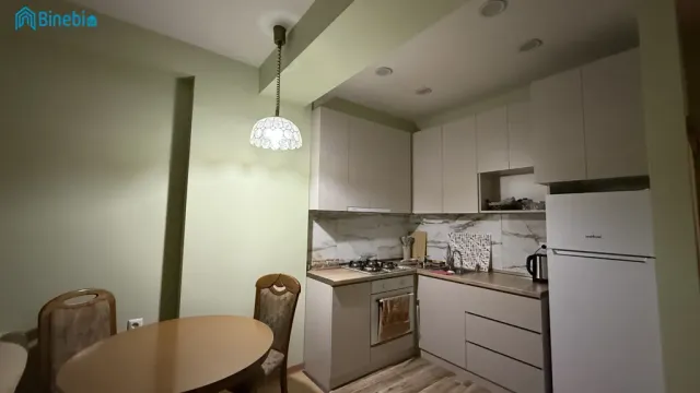 ქირავდება დღიურად 2 ოთახიანი ბინა