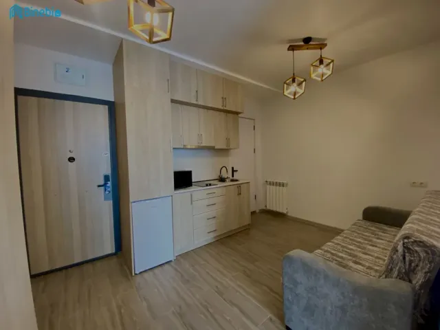 ქირავდება დღიურად 2 ოთახიანი ბინა