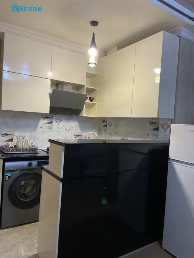 ქირავდება დღიურად 2 ოთახიანი ბინა