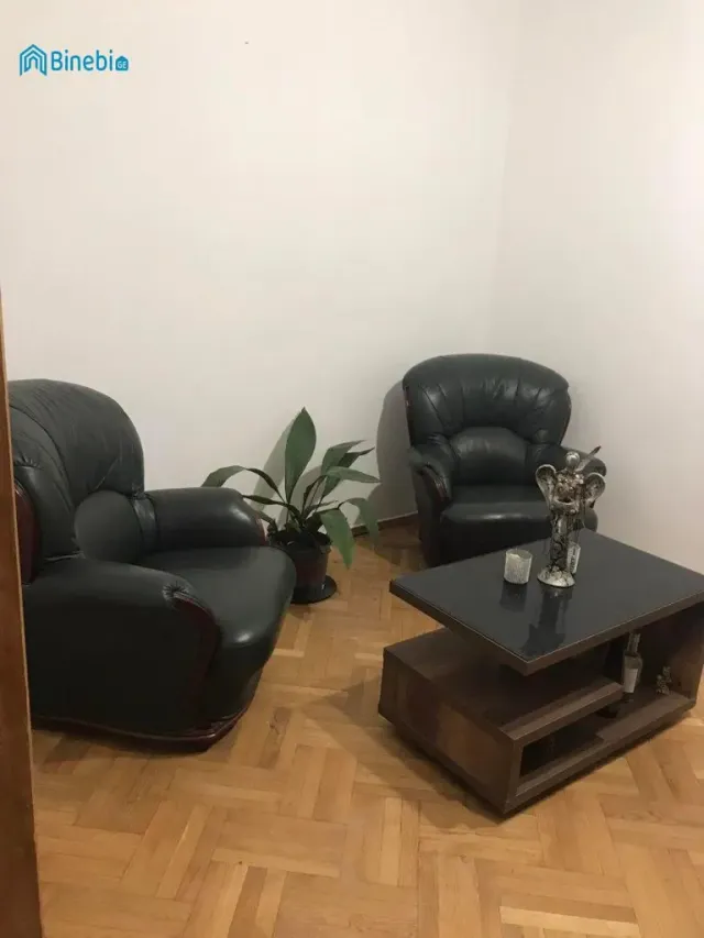 ქირავდება 3 ოთახიანი ბინა