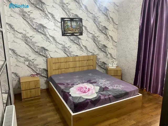 ქირავდება დღიურად 2 ოთახიანი ბინა