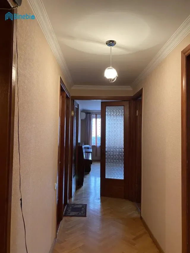 ქირავდება 3 ოთახიანი ბინა