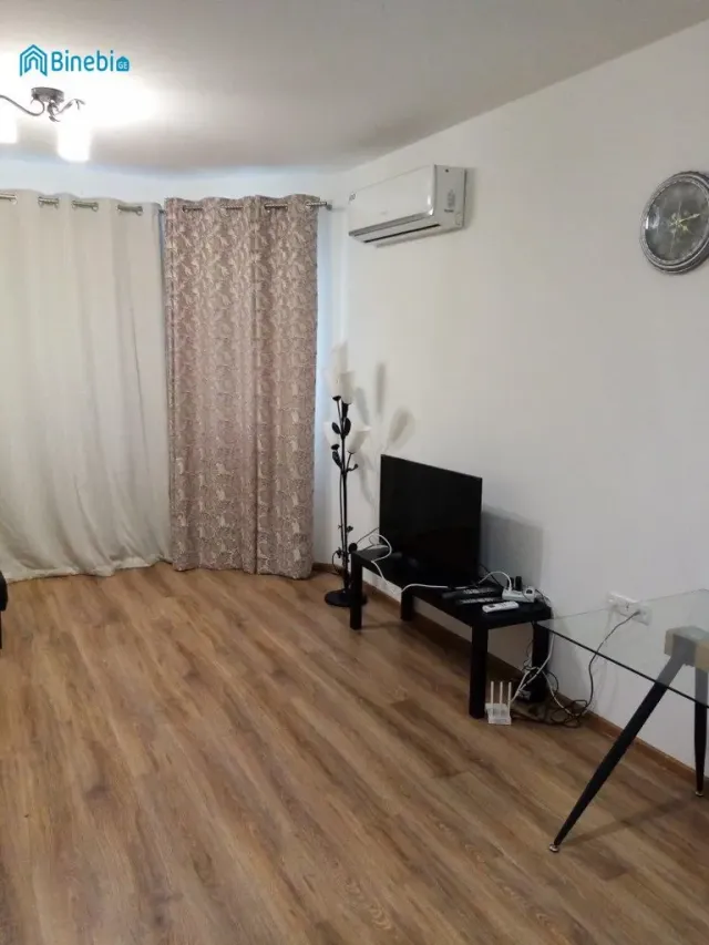 ქირავდება 3 ოთახიანი ბინა