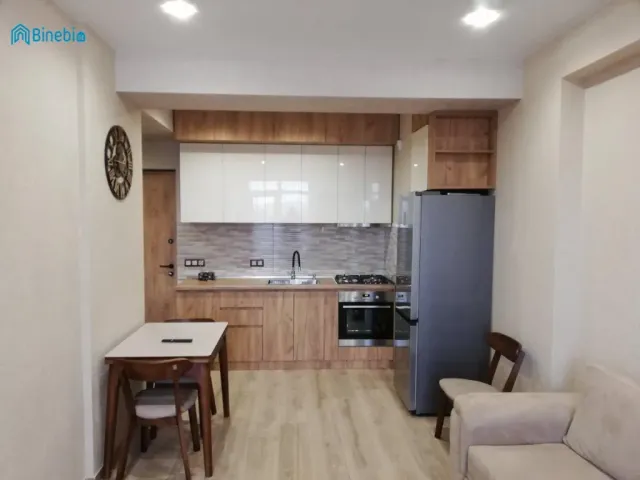ქირავდება 2 ოთახიანი ბინა