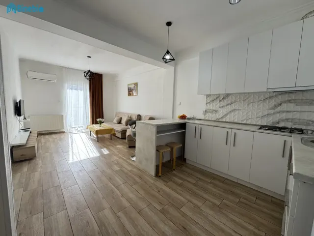 ქირავდება დღიურად 2 ოთახიანი ბინა