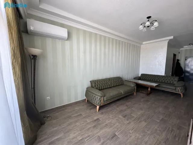 ქირავდება დღიურად 2 ოთახიანი ბინა