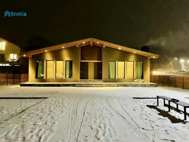 ქირავდება დღიურად 1100 მ² სახლი / აგარაკი
