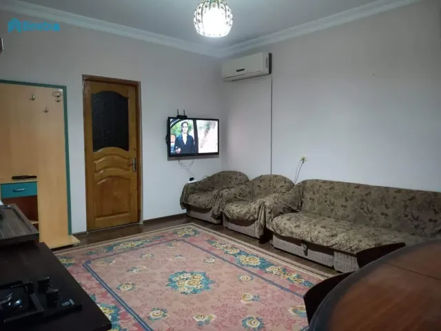 ქირავდება 2 ოთახიანი ბინა
