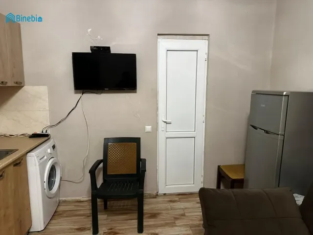 ქირავდება 2 ოთახიანი ბინა
