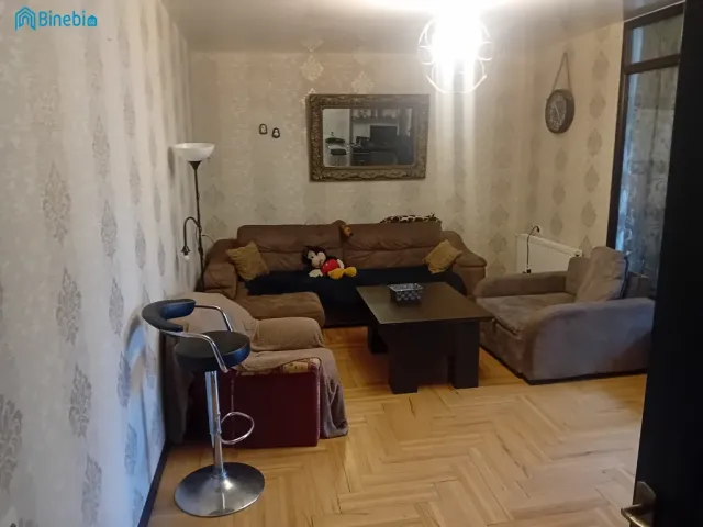 ქირავდება დღიურად 2 ოთახიანი ბინა